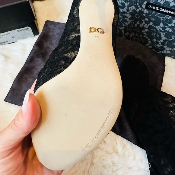 NEW! Dolce & Gabbana lace booties - Picture 4 of 4